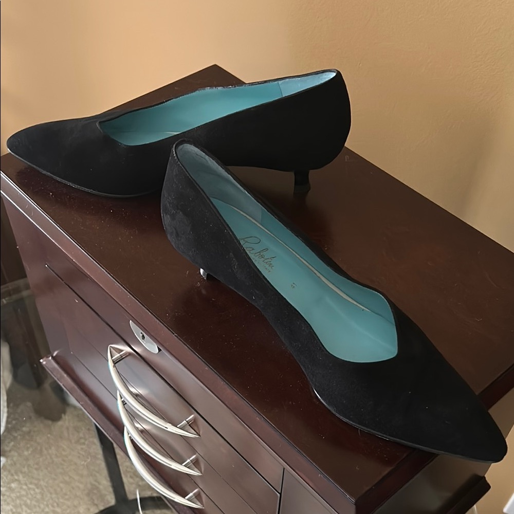 Thierry Rabotin Black Heels Elegant Design